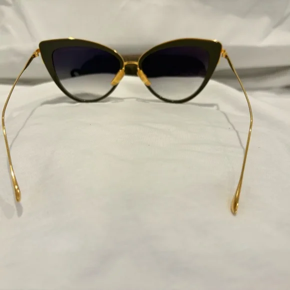 NEW! DITA HEARTBREAKER 2207-D-GRY-GLD-56; GRY & GOLD FRAME W/ GRAY GRADIENT LENS Amazon.com: Dita Heartbreaker Sunglasses 22027D Stone Grey  main image 4